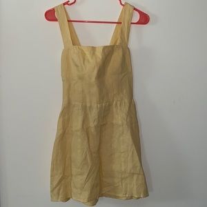 Cute yellow summer dress!